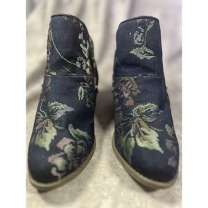 Me Too Zena 14 Floral Ankle Booties Women's Size 8.5M Block Heel